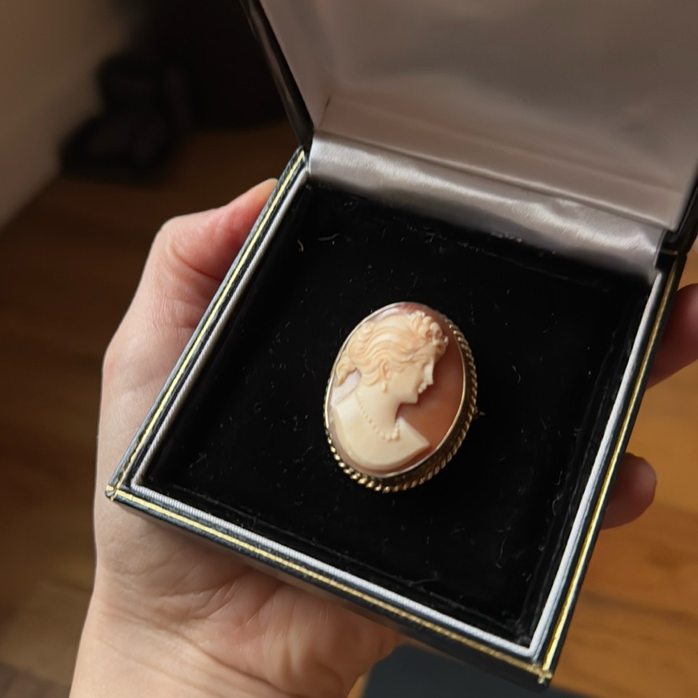 Vintage Cameo Pin or Necklace (sterling)